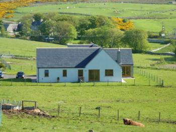 Photograph of 3 Bedroom unfurnished bungalow