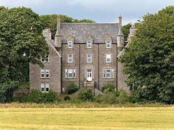 Photograph of Four bedroom apartment at Braal Castle